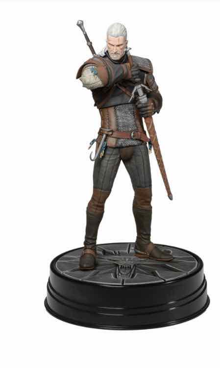 GERALT DE RIVIA FIGURA 25 CM THE WITCHER 3 - WILD HUNT: DELUXE HEART OF STONE