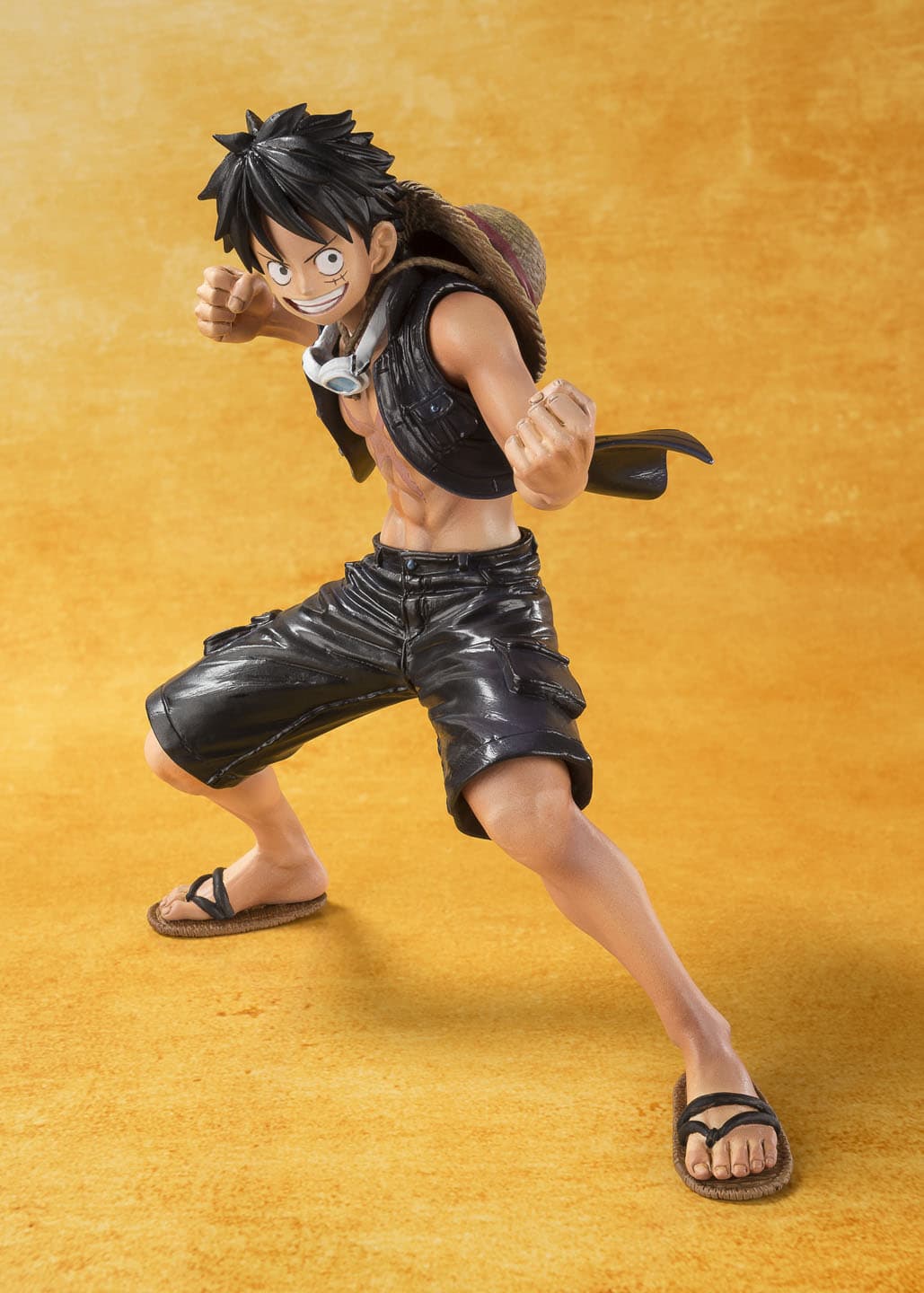 MONKEY D. LUFFY FILM GOLD VER. FIGURA 14.5 CM ONE PIECE FIGUARTS ZERO